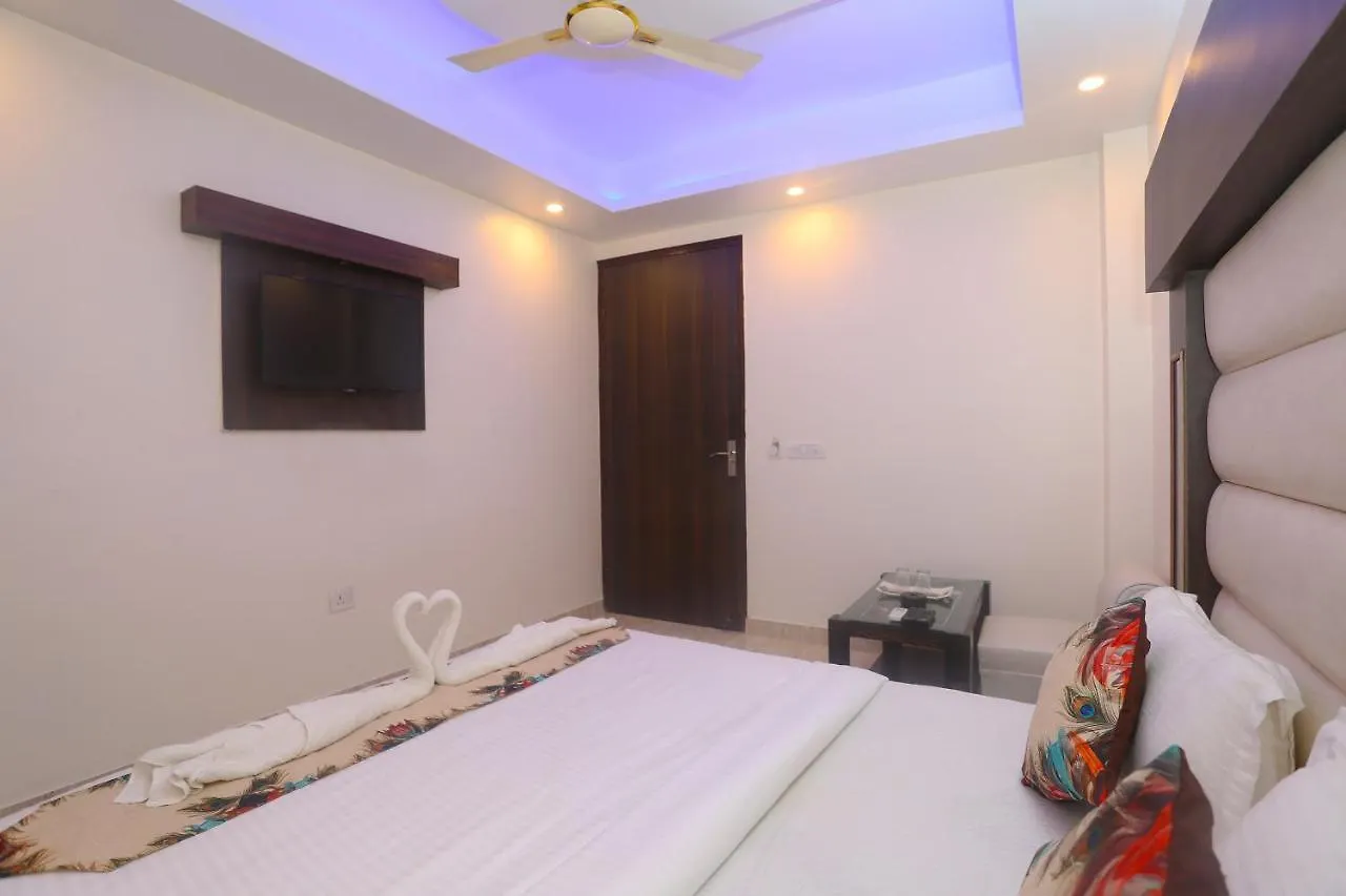 Hotel Raj Palace - Igi Airport Delhi New Delhi 5*,